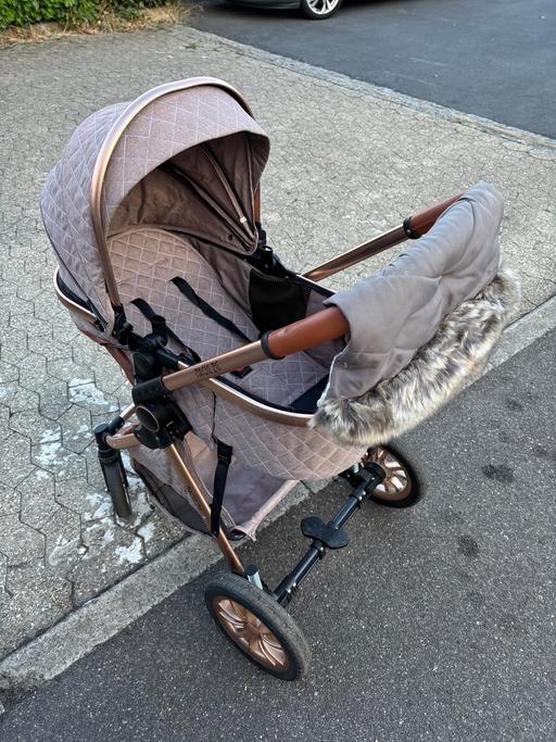 Buy & Sell Mill Hill East Station Barnet - Photos for Rose gold magic ZC buggy