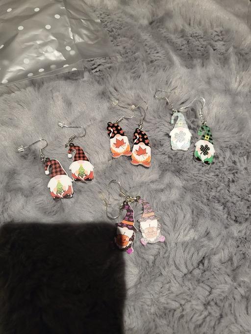 Buy & Sell Upper Holloway North London - Photos for earrings