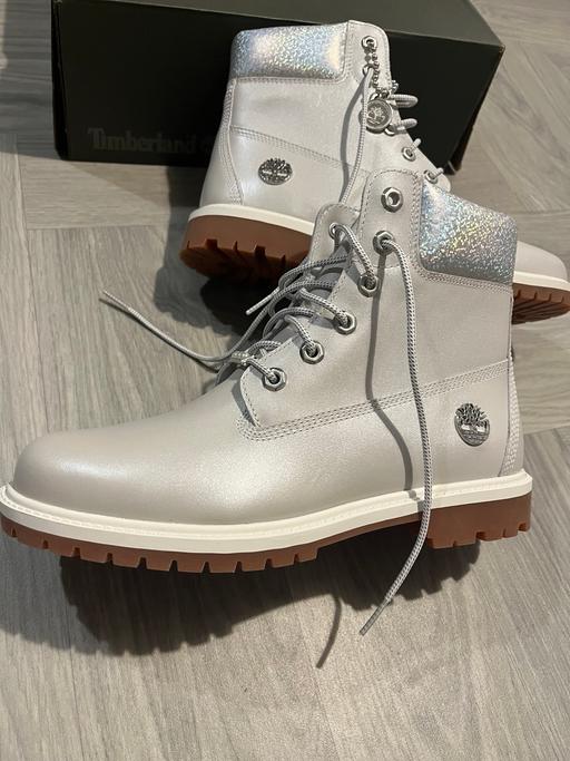 Buy & Sell Edge Hill Liverpool - Photos for Woman’s Timberland Heritage 6-Inch Waterproof