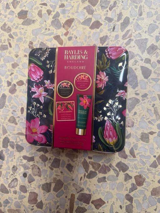 Buy & Sell Fairview Industrial Park Havering - Photos for B/H gift set