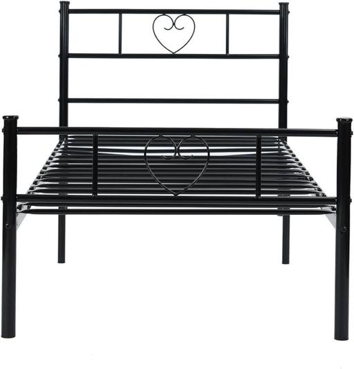 Buy & Sell Canary Wharf East London - Photos for (Single) Metallic black heart bed frame