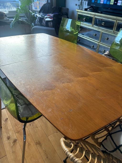 Buy & Sell Harlesden North West London - Photos for Dining table - extendable