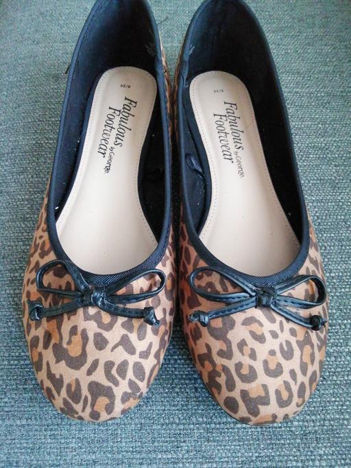 Buy & Sell Wednesfield Wolverhampton - Photos for ladies size *6*