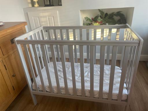 Buy & Sell Scotswood Newcastle upon Tyne - Photos for Obaby space saver cot warm grey. Paid £140