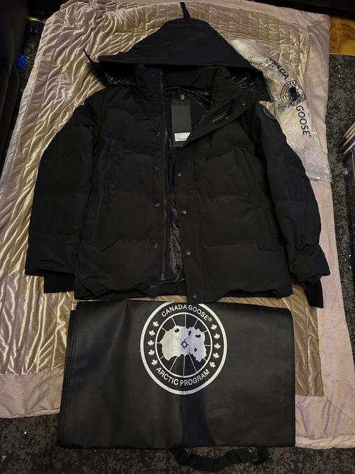 Buy & Sell Newton Heath Manchester - Photos for Canada Goose Coat