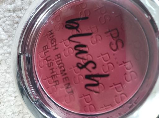 Buy & Sell Woodsetton Dudley - Photos for Cosmetics