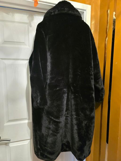 Buy & Sell The Trafford Centre Trafford - Photos for Black Fur Coat