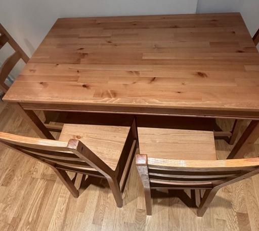 Buy & Sell Harrow North West London - Photos for Dinning table and 4 chairs