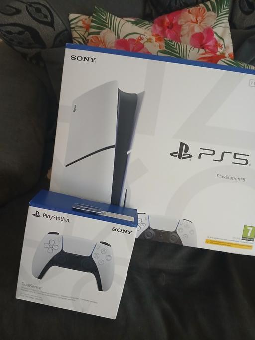 Buy & Sell Rainford Saint Helens - Photos for ps5 console new plus extra controller new
