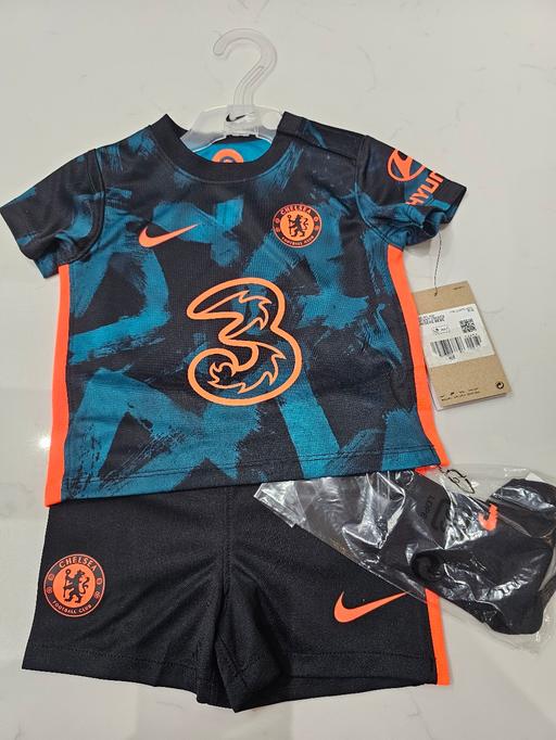 Buy & Sell Rowley Regis Sandwell - Photos for New Chelsea football Mini kit 6-9months