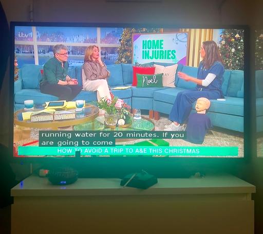 Buy & Sell Saint Mary Cray Bromley - Photos for Hitachi Large smart TV, 43 inches with remote