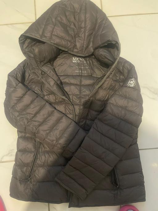 Buy & Sell Clapham South West London - Photos for Micheal Kors light weigh jacket, easy fold