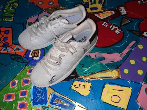 Buy & Sell Poplar East London - Photos for Adidas superstar