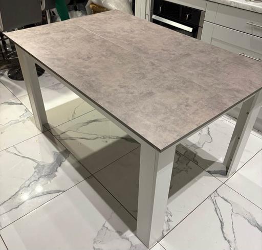 Buy & Sell Hem Heath Stoke-on-Trent - Photos for Dining table