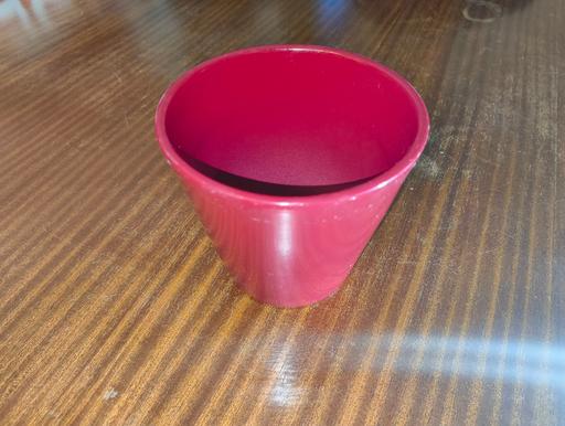 Buy & Sell Paddock Wood Tunbridge Wells - Photos for Great Deal Small Red Acrylic Flowerpot Good C