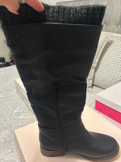 Buy & Sell St Johns South East London - Photos for Boots