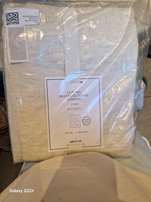 Buy & Sell Upper Holloway North London - Photos for pair of curtains from h and m new in package