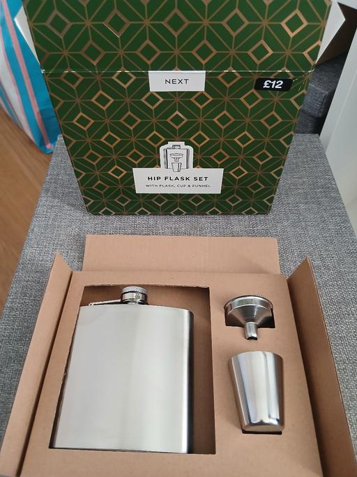 Buy & Sell Bradley Fold Trading Estate Bury - Photos for Next Hip Flask Set New