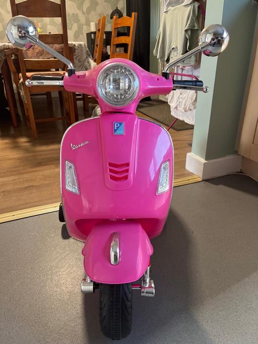 Buy & Sell Sedgefield Stockton-on-Tees - Photos for Girls Electric Vespa Scooter