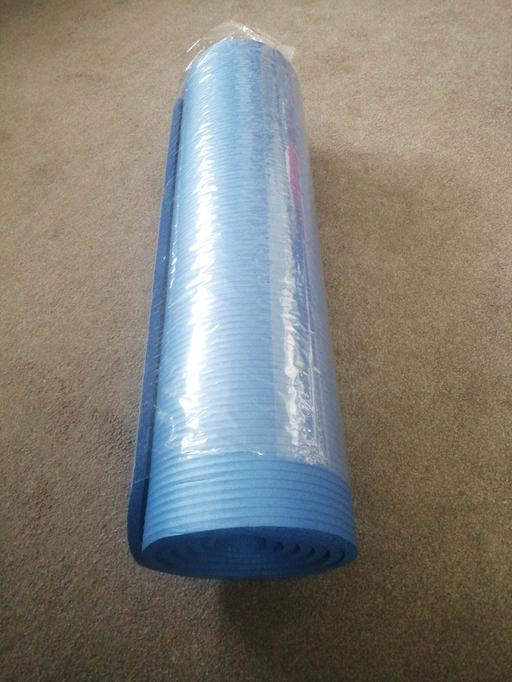 Buy & Sell Heath Town Wolverhampton - Photos for New yoga mat with carry handle