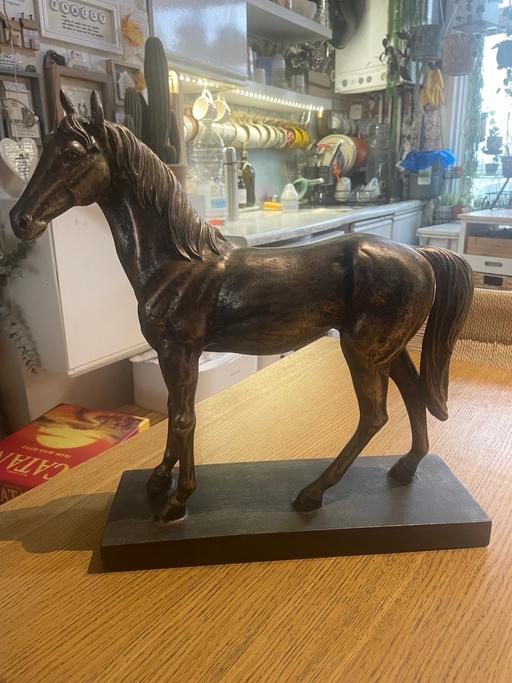 Buy & Sell Ponders End North London - Photos for Bronze effect horse