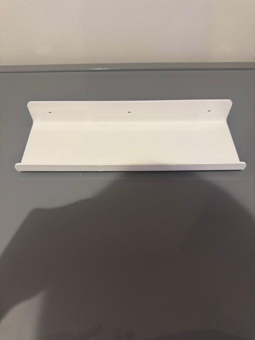 Buy & Sell Shipley Bradford - Photos for 4 White gloss shelves