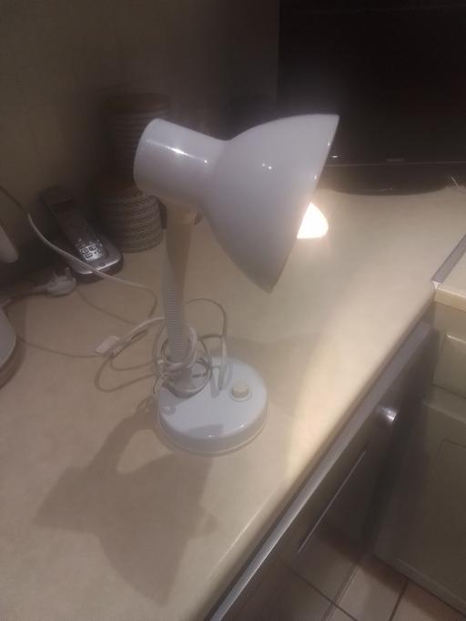 Buy & Sell Streetly Walsall - Photos for WHITE DESK LAMP