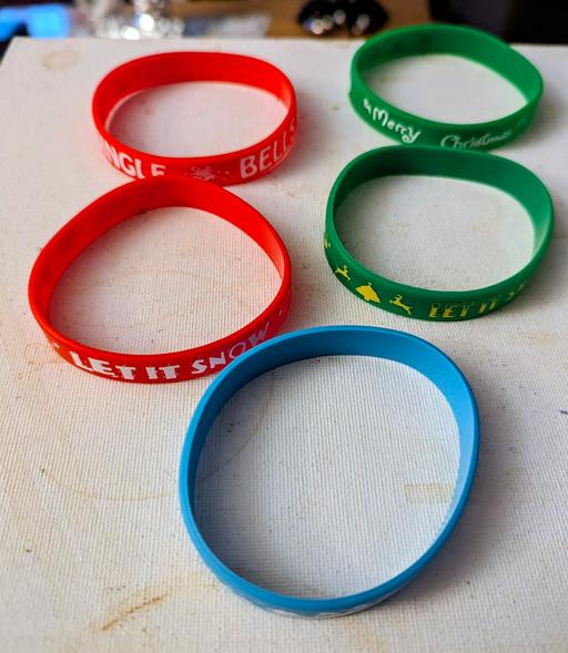 Buy & Sell Georgetown Blaenau Gwent - Photos for 🎄 Christmas adults silicone bands with sayin