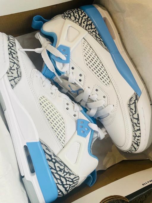 Buy & Sell Aston Birmingham - Photos for Nike Jordan spizike low (GS) size 5