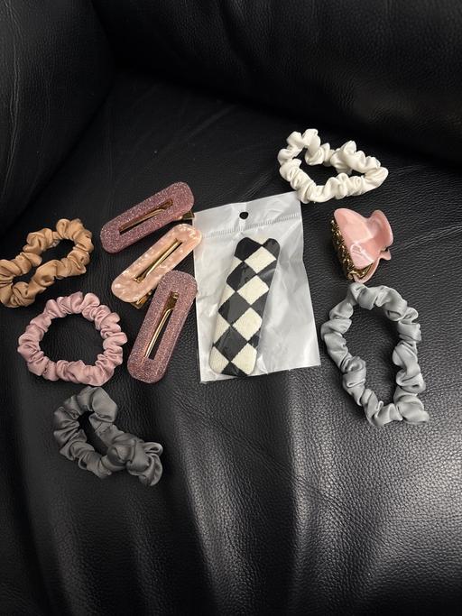 Buy & Sell Woodsetton Dudley - Photos for Hair accessories