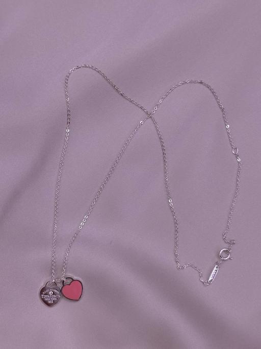 Buy & Sell Blackwall East London - Photos for Pink and silver pendant necklace 45cm length