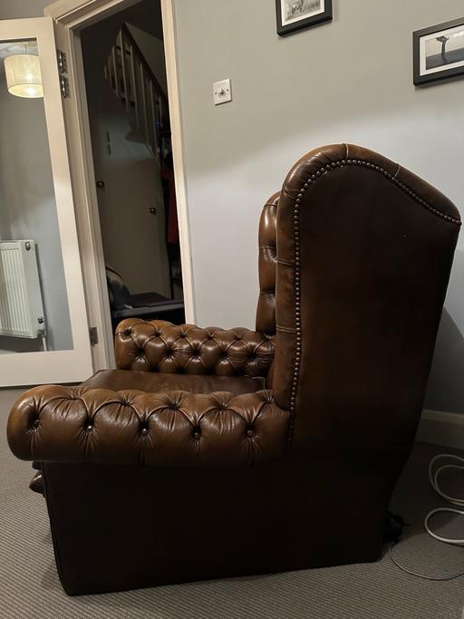 Buy & Sell Barnes South West London - Photos for Chesterfield chair 1981 Harrods original