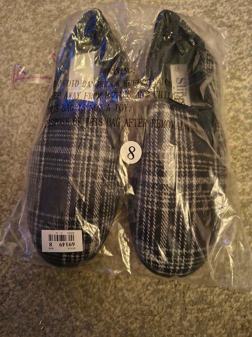 Buy & Sell Gleadless Valley Sheffield - Photos for brand new slippers