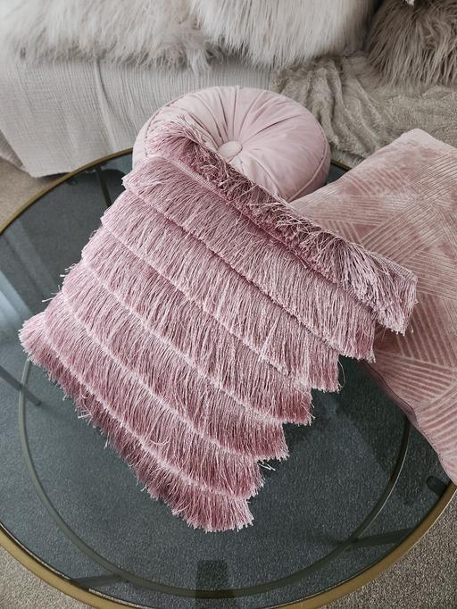 Buy & Sell Dudley Town Centre Dudley - Photos for Pink Cushion