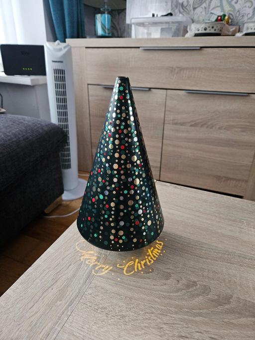 Buy & Sell Newton Doncaster - Photos for Metal light up xmas tree.