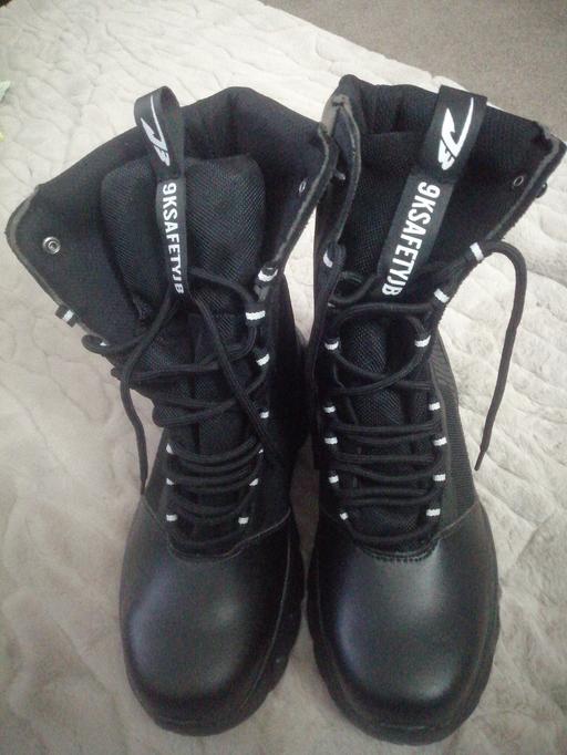Buy & Sell Heath Town Wolverhampton - Photos for New size 41 black boots