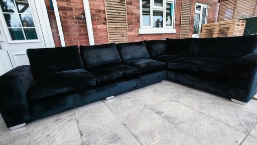 Buy & Sell Colindale North West London - Photos for SASHA Barker and Stonehouse black velvet L sh