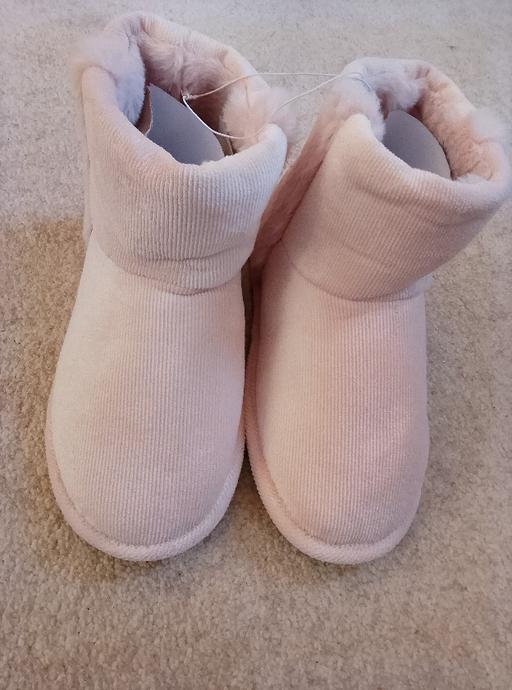 Buy & Sell Woodsetton Dudley - Photos for Slippers