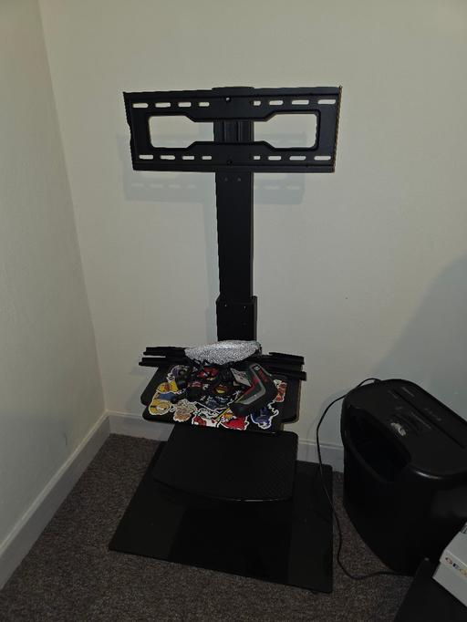 Buy & Sell Hounslow Heath Hounslow - Photos for tv stand