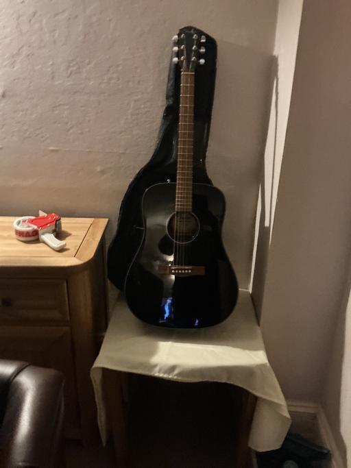 Buy & Sell Trowbridge Wiltshire - Photos for Black Fender acoustic guitar with gig bag.