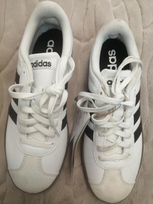 Buy & Sell Heath Town Wolverhampton - Photos for New white trainers size 4.5 adult
