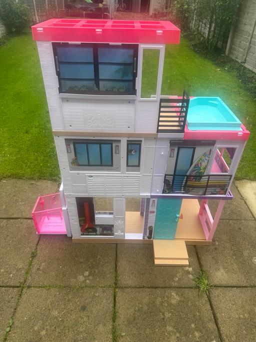 Buy & Sell Pudsey Leeds - Photos for Barbie Dream House
