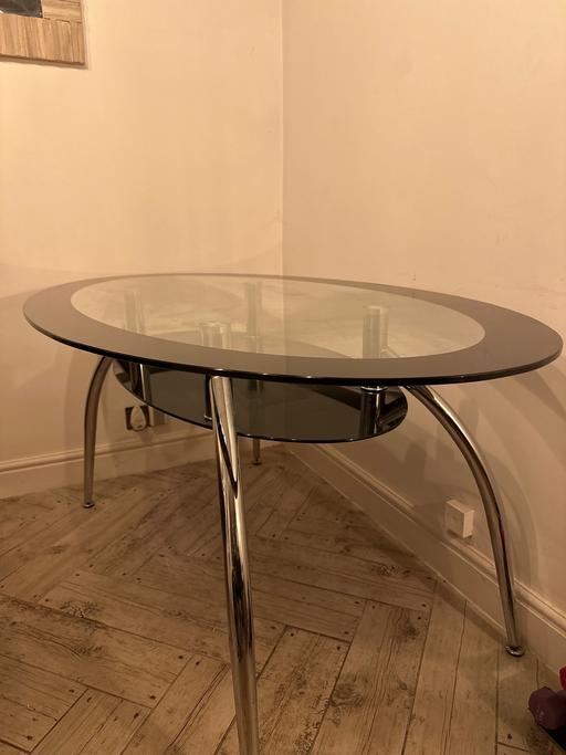Buy & Sell Sandwell West Midlands - Photos for Glass 2 tier table oval