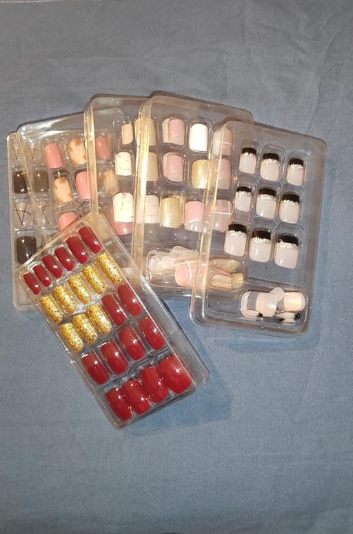Buy & Sell Dunstable Central Bedfordshire - Photos for 6 Press On Nails Sets
