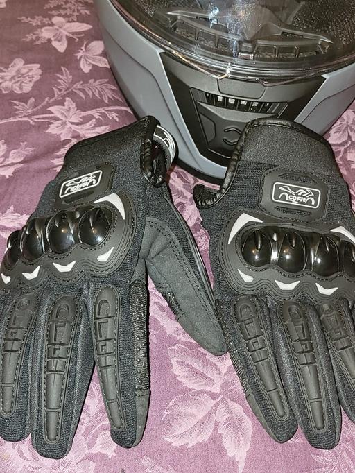 Vehicles Ilford Redbridge - Photos for motorbike helmet