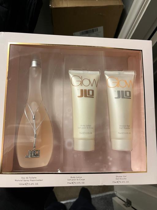 Buy & Sell Sedgley Dudley - Photos for JLO Glow perfume set