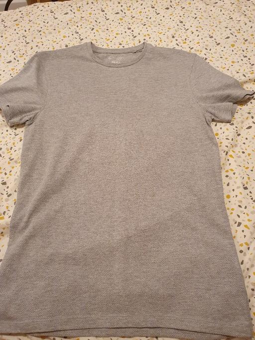 Buy & Sell Weoley Castle Birmingham - Photos for size Small mens TU t-shirt