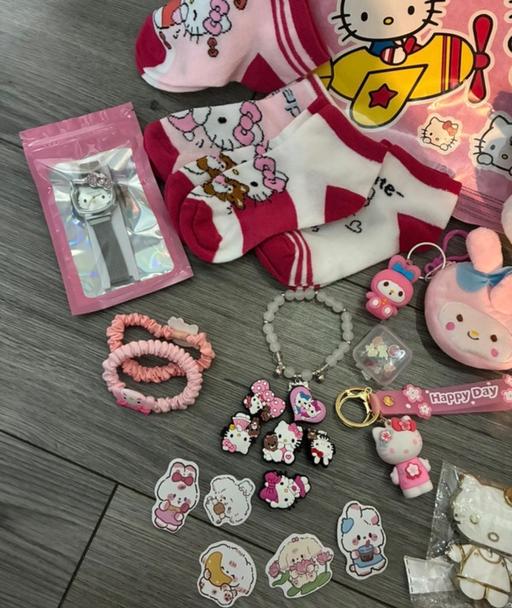 Buy & Sell Knottingley Wakefield - Photos for hello kitty bundle