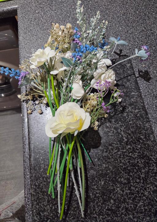 Buy & Sell Westgate-on-Sea Thanet - Photos for BUNDLE USED ARTIFICIAL FLOWERS