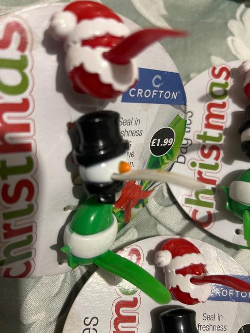 Buy & Sell Broadgreen Knowsley - Photos for Xmas bag/ cable ties. 3 in pack. New